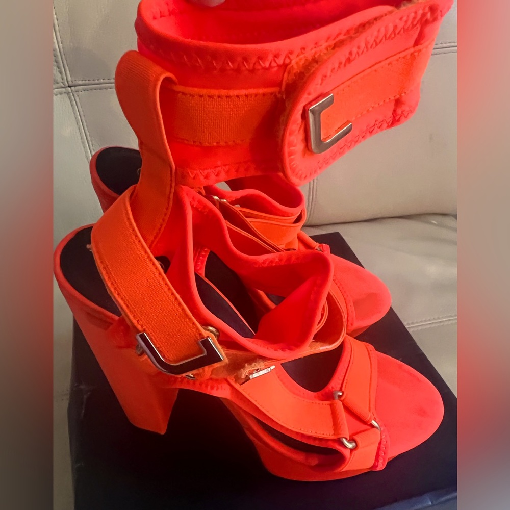 Orange platforms